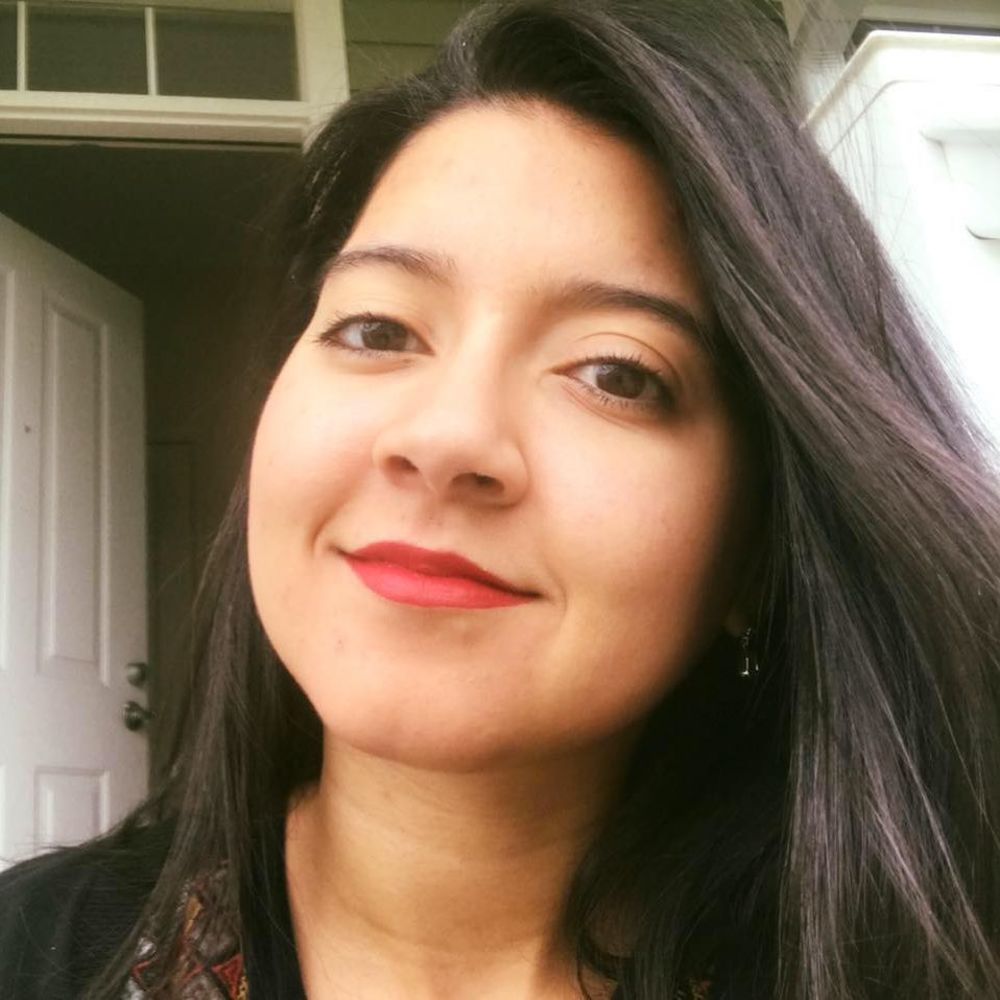 Meet your Posher, Larissa